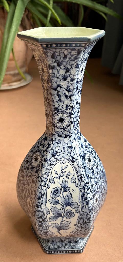 Fraaie vaas, Petrus Regout & Co., Ophalen of Verzenden
