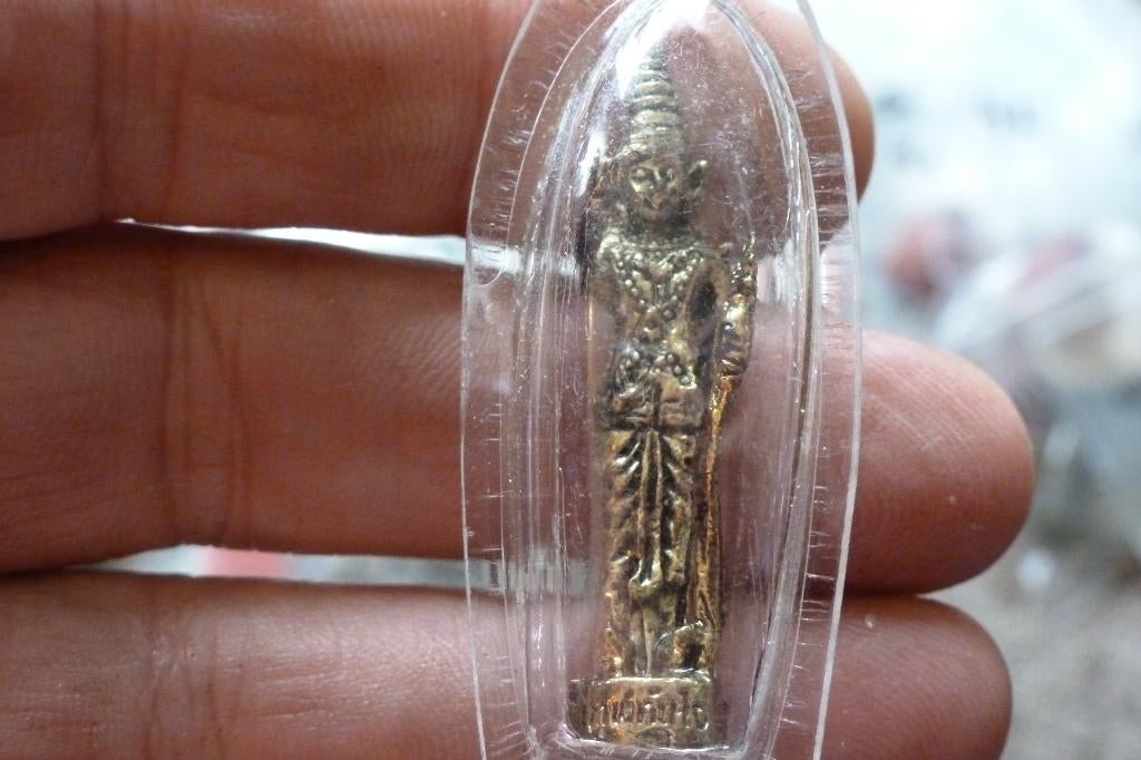 Thaise amulet - Standing Boeddha brons/goud, Overige materialen, Overige voorstellingen, Ophalen of Verzenden, Zo goed als nieuw