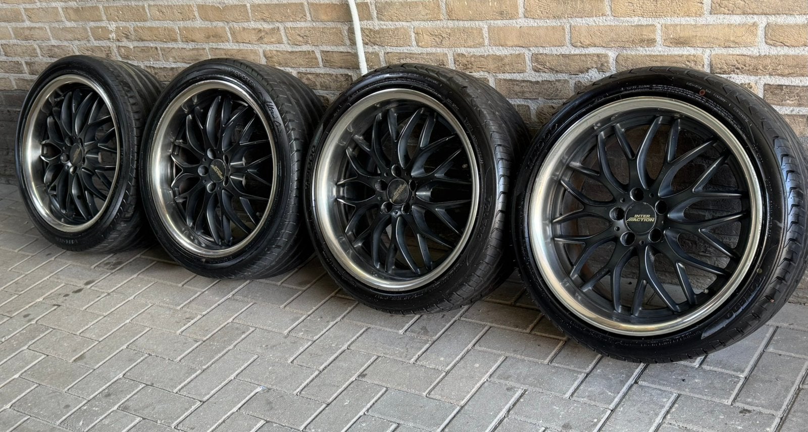 5x100 18 inch Evolution velgen banden 225 40 18 vw audi seat, 18 inch, Gebruikt, Banden en Velgen, Ophalen of Verzenden