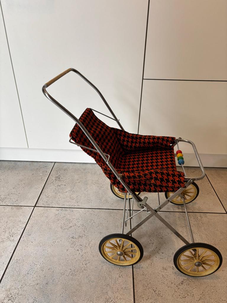 Vintage poppenwagen met voetenzak, Ophalen, Gebruikt, Babypop