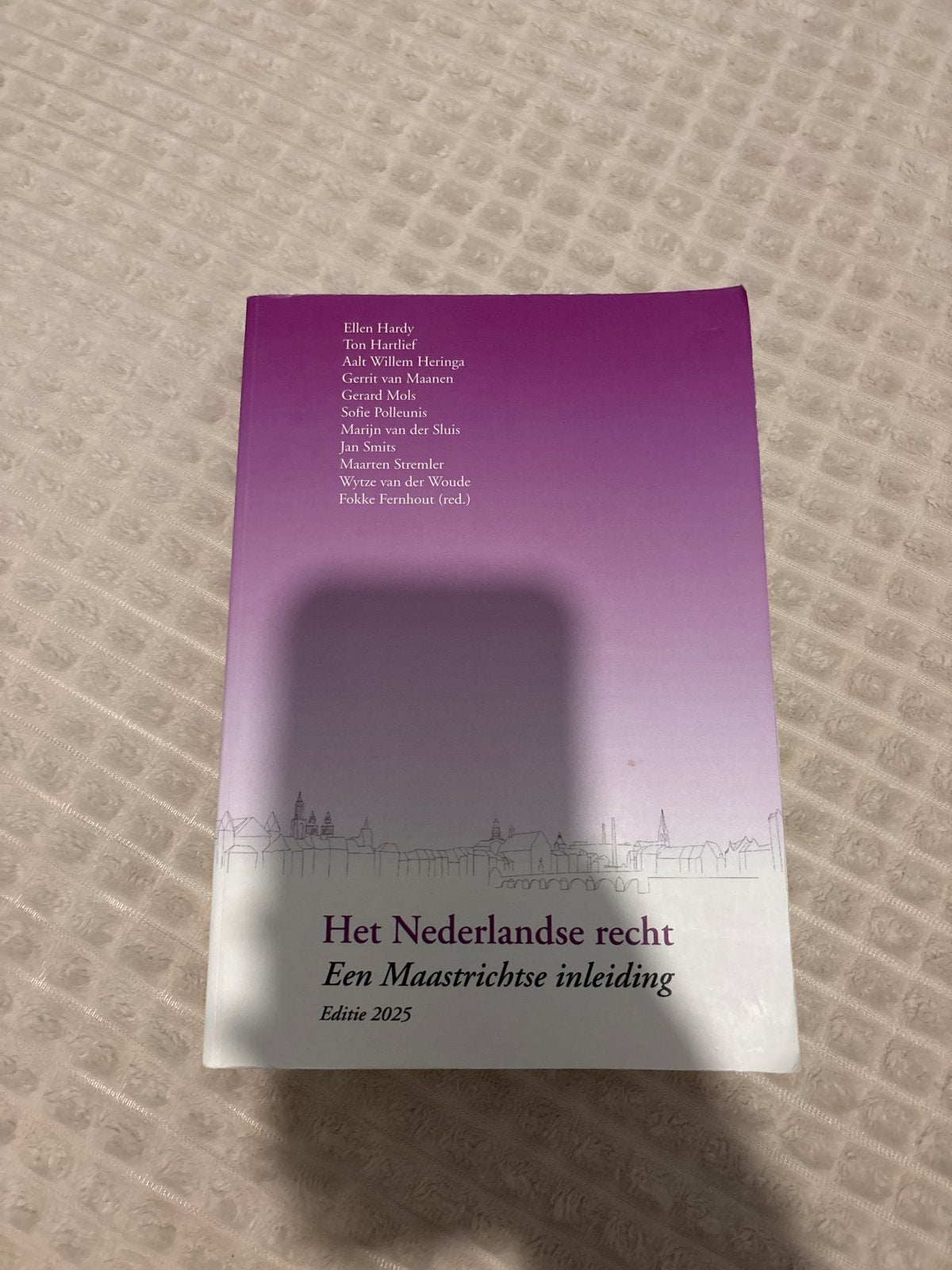Het Nederlandse recht: Een Maastrichtse inleiding (Editie 20, Ophalen of Verzenden, Zo goed als nieuw, WO