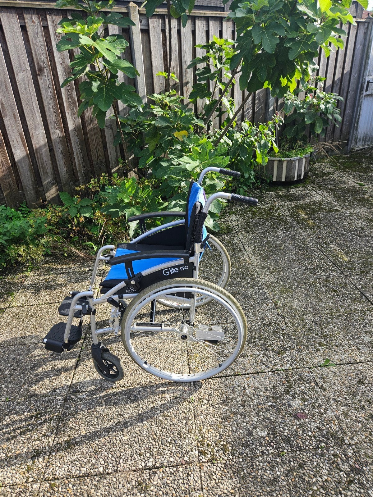 rolstoel / uistekende, Ophalen, Zo goed als nieuw, Duwrolstoel