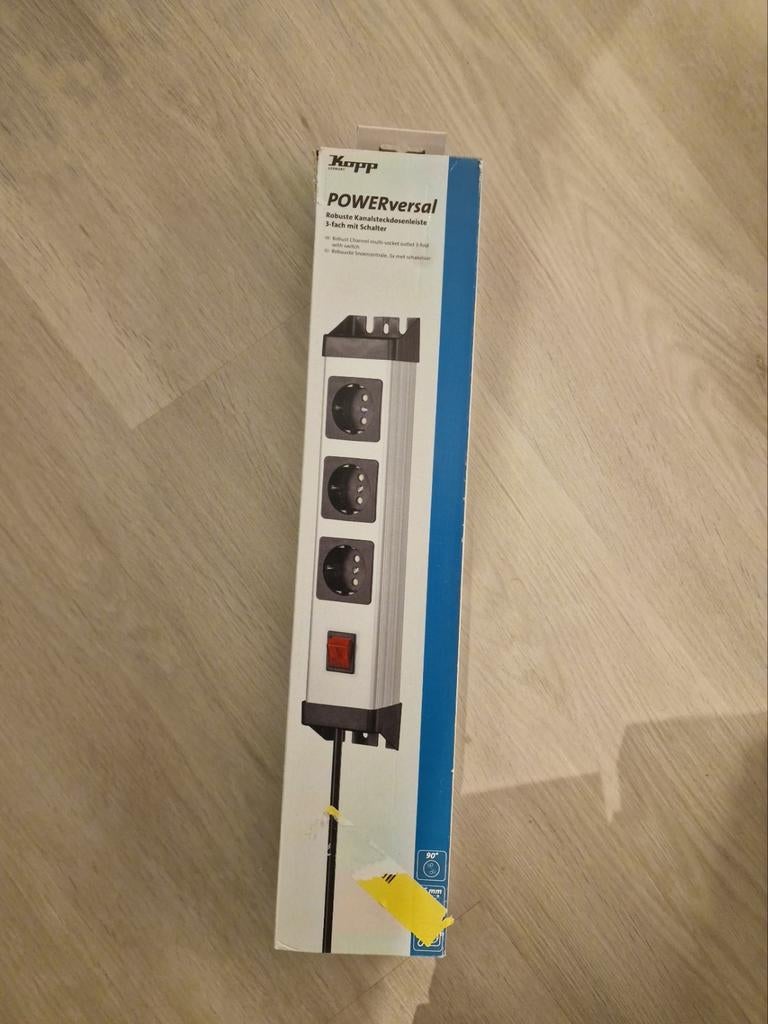 Stekkerdoos 3 voudig met schakelaar, Doe-het-zelf en Verbouw, Elektra en Kabels, Ophalen of Verzenden, Nieuw, Overige typen