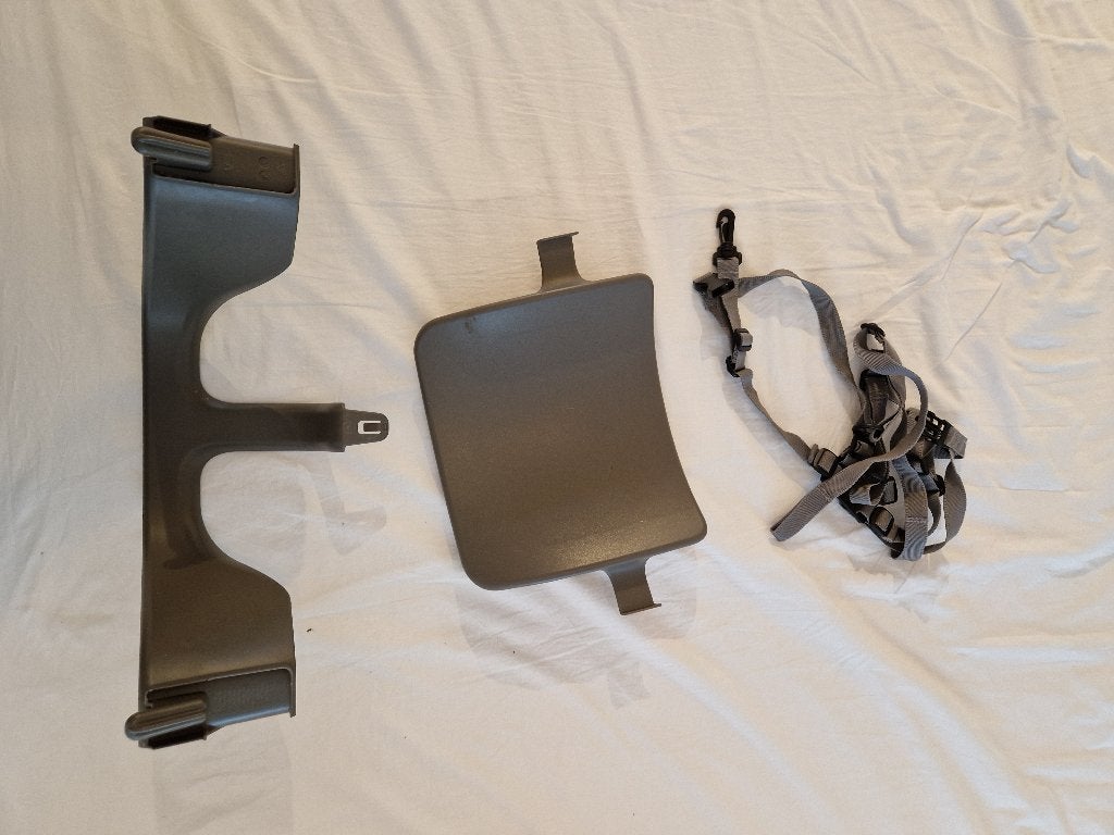Stokke Tripp Trapp Baby Set (donkergrijs, inclusief tuigje), Kinderen en Baby's, Ophalen, Gebruikt, Meegroeistoel