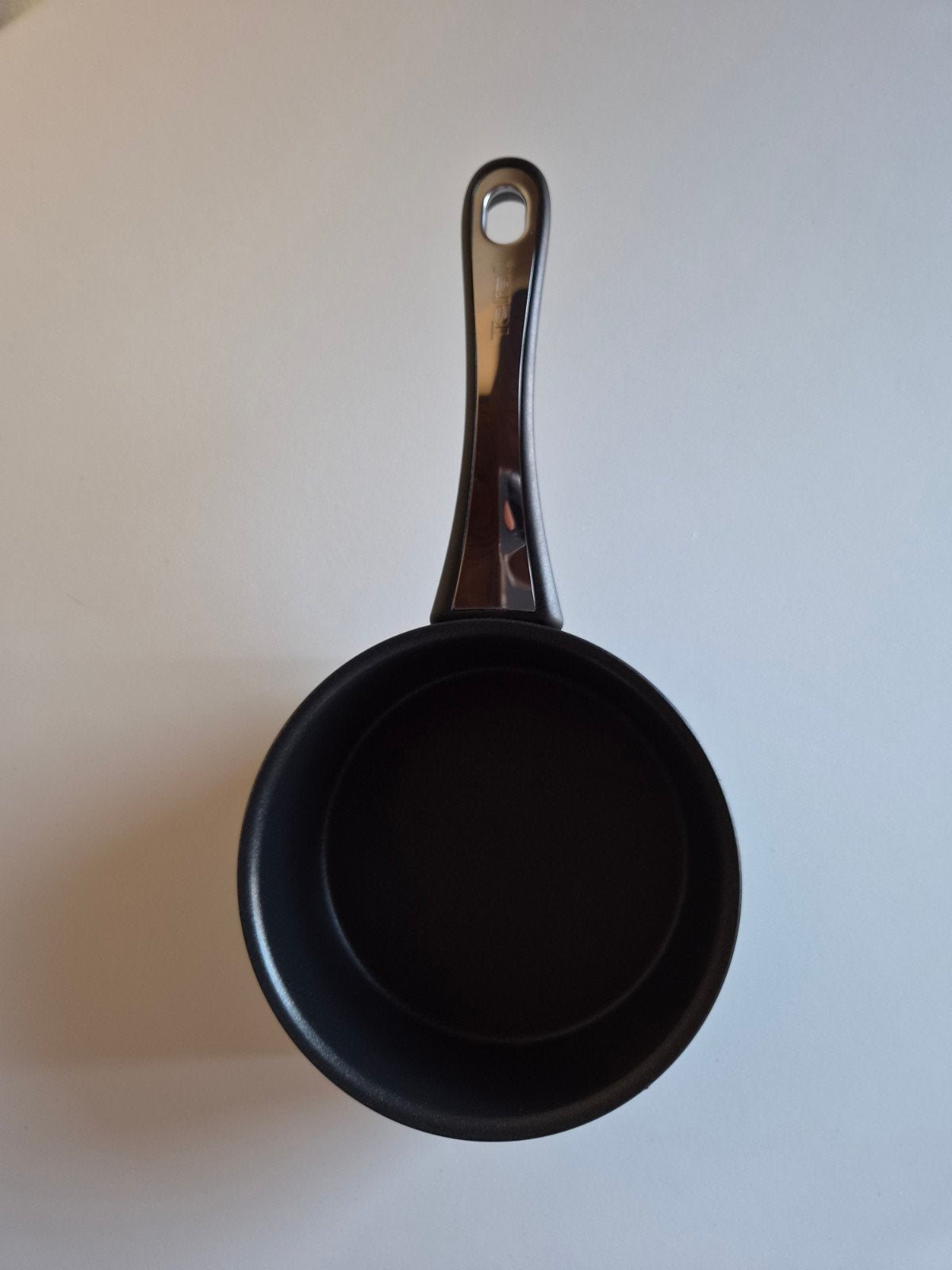 Tefal Steelpan met antiaanbaklaag - 17 cm, Zwart, Huis en Inrichting, Ophalen of Verzenden, Rvs, Kookpan, Antiaanbaklaag