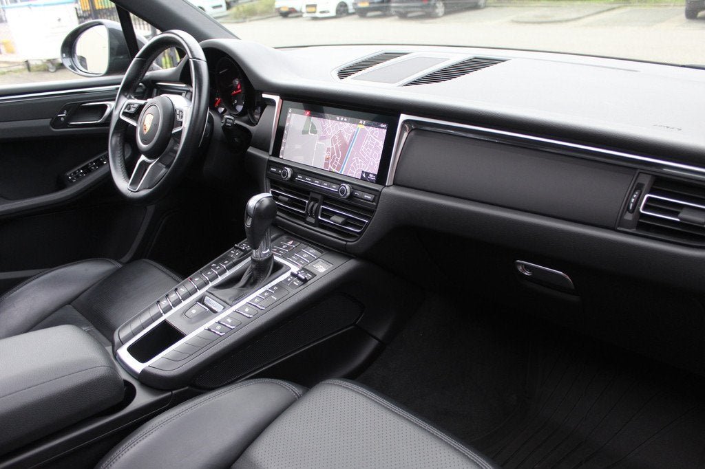 Porsche Macan 2.0 Panoramadak/Adaptive cruise control/Ledere, Auto's, Porsche, Automaat, 12 maanden, Gebruikt, Bedrijf