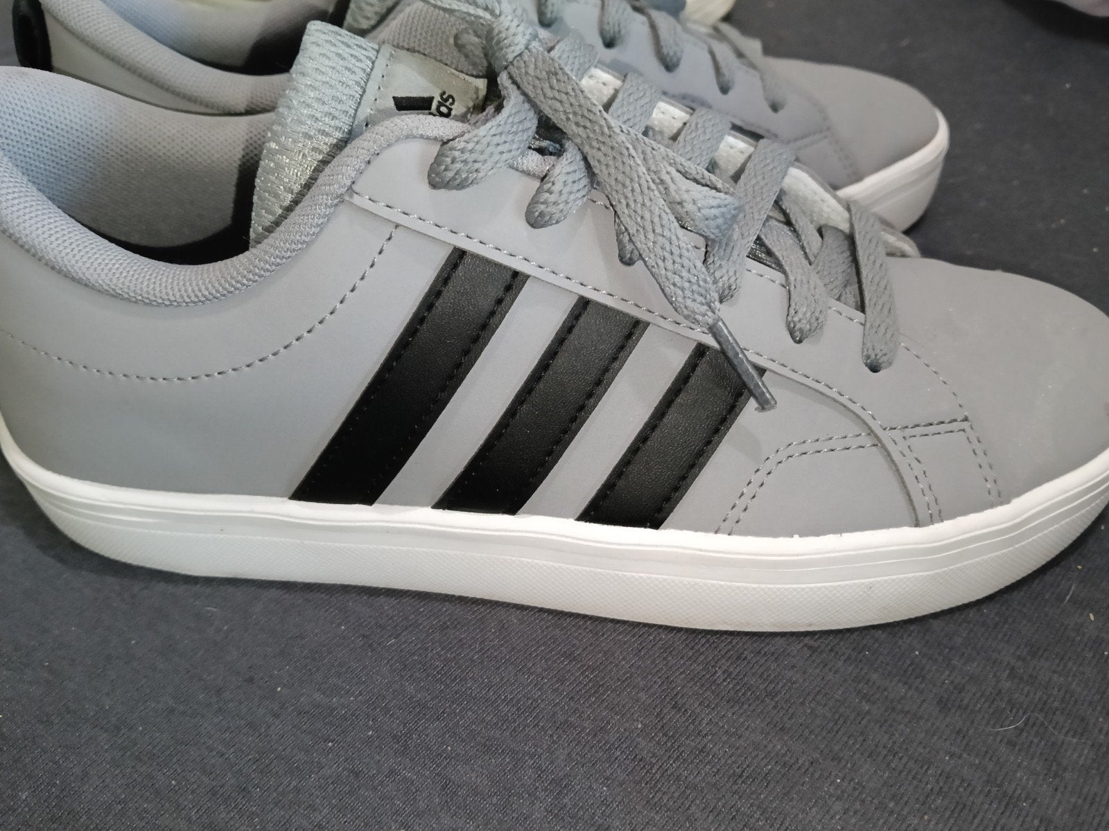 Adidas sneakers grijs maat 37 1/3, Adidas, Ophalen of Verzenden, Grijs, Sneakers of Gympen