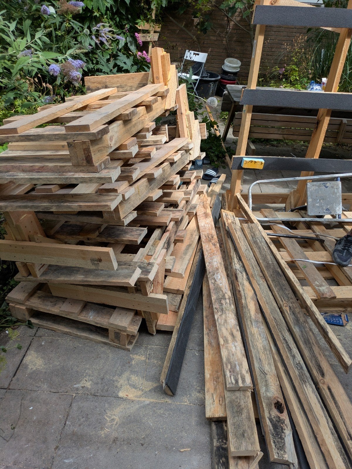 Diverse partij gebruikte pallets en houten planken, Ophalen, Gebruikt, 25 tot 50 mm, Plank
