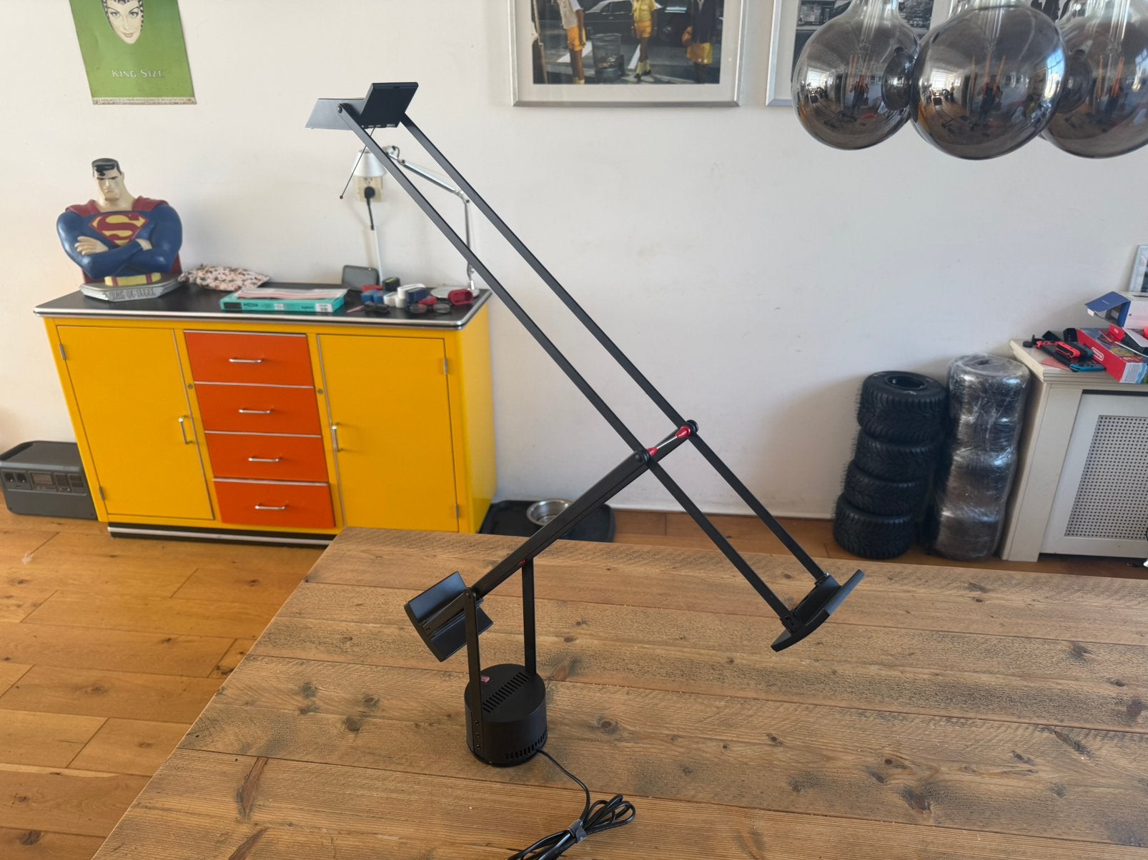 Artemide Tizio – Iconische designlamp van Richard Sapper, Bureaulamp, Gebruikt, Dimbaar, Overige fittingen