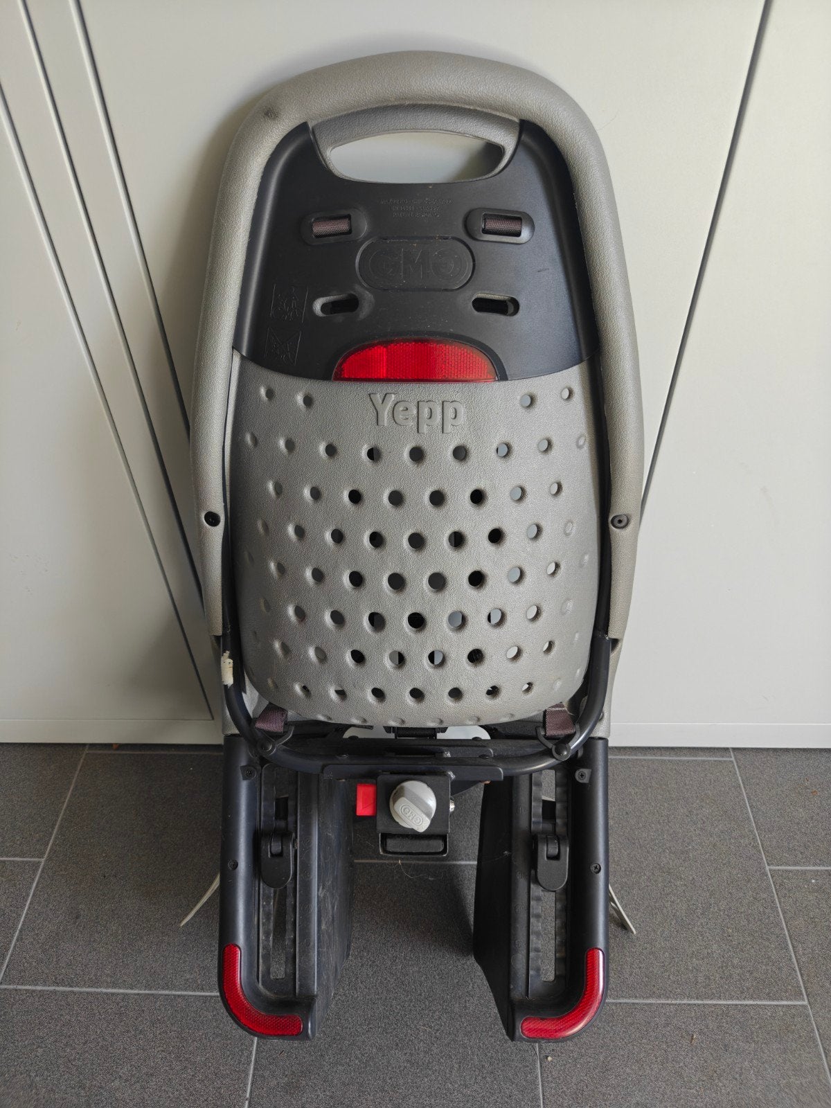 Yepp Achterzitje met Easyfit Carrier XL Drager, Ophalen