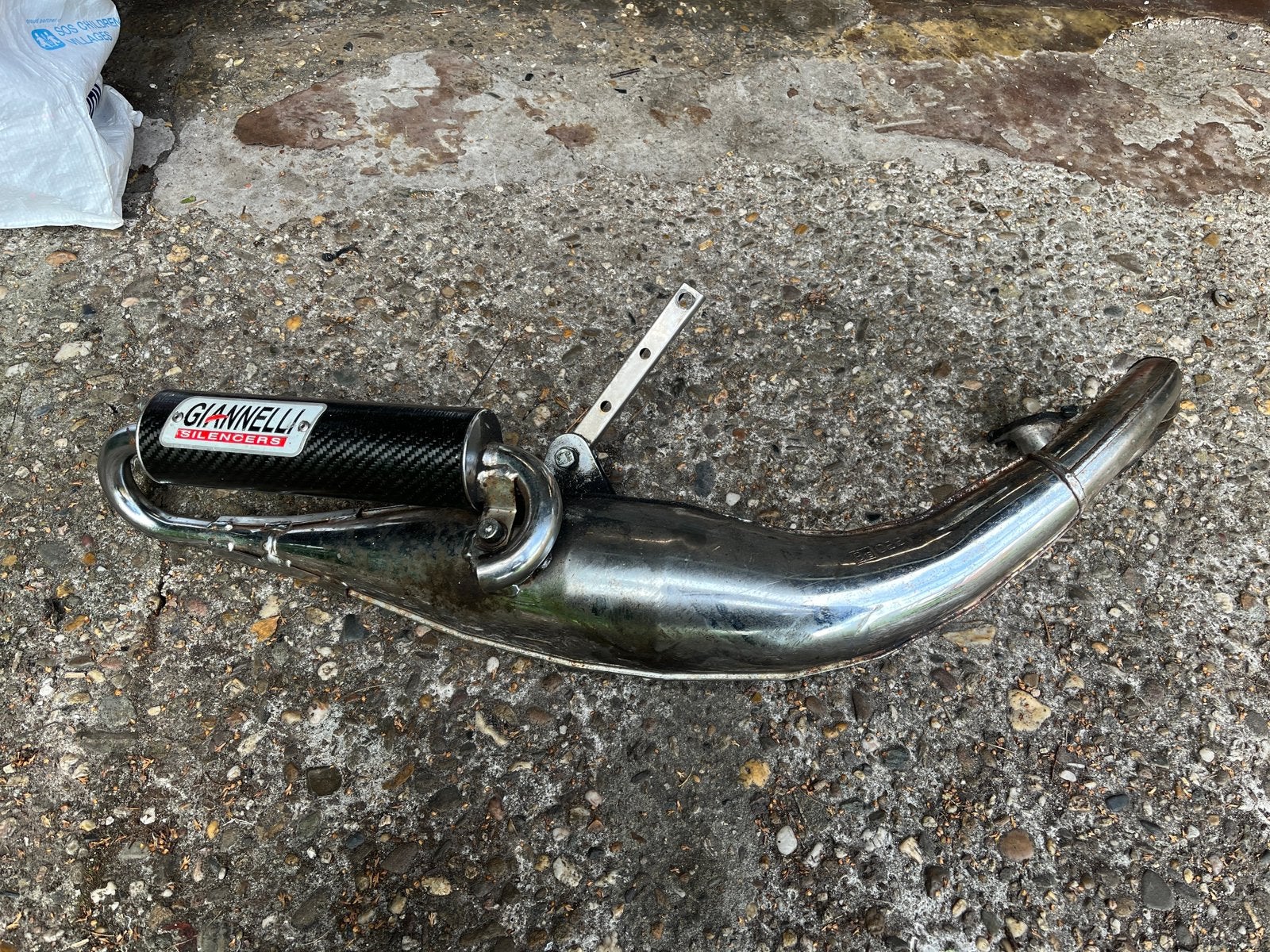 Giannelli silencer terugloop, Ophalen, Gebruikt