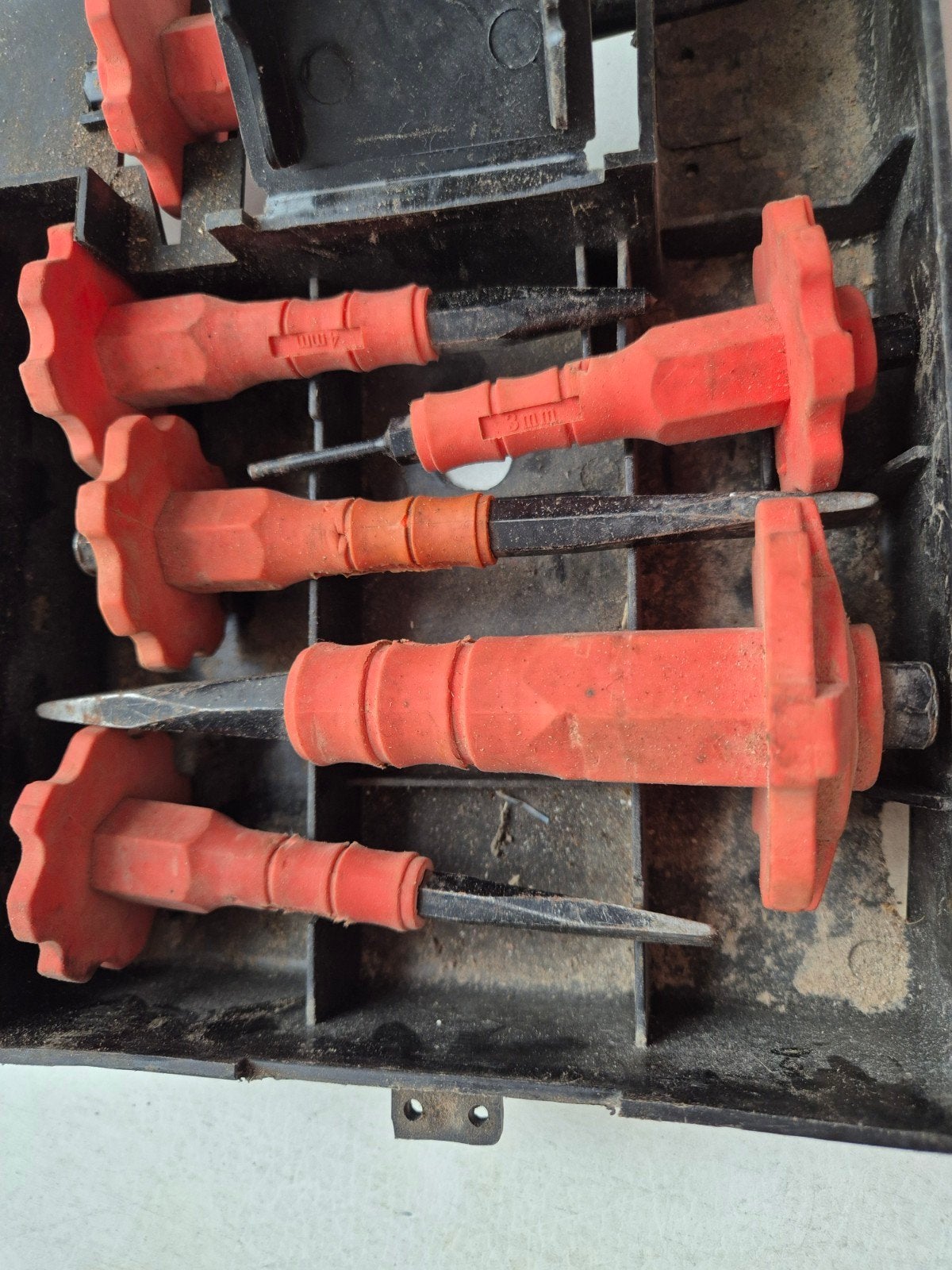 Mannesmann slagwerk set met beitels en drevels, Ophalen of Verzenden, Gebruikt, Beitel, Overige merken