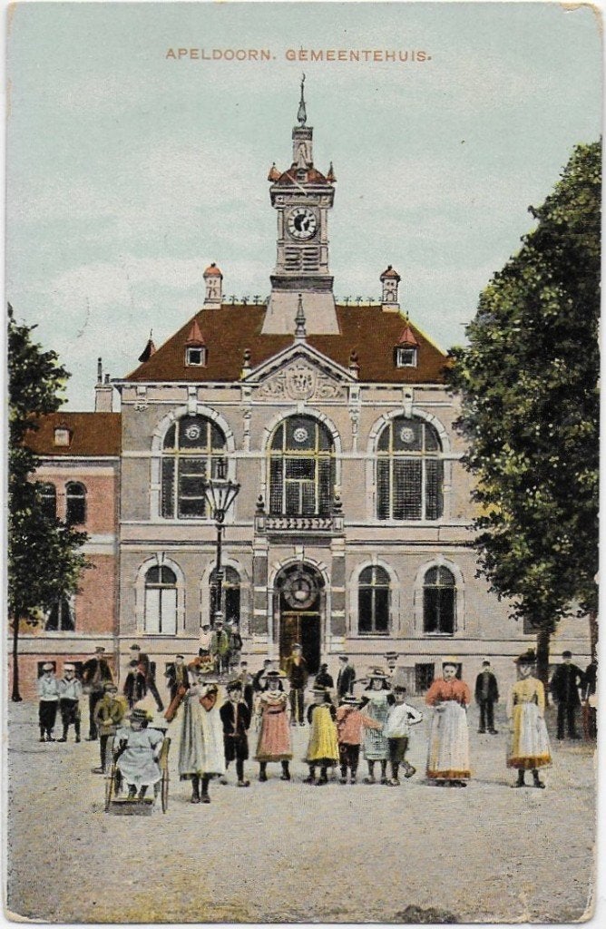 Apeldoorn gemeentehuis Ansichtkaart Uit 1903 (B2169 ), Verzamelen, Ophalen of Verzenden, Voor 1920, Gelopen, Gelderland