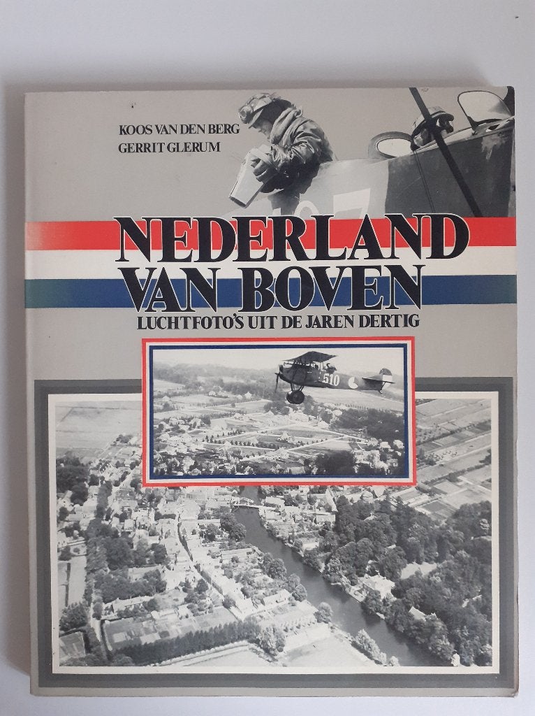 VAN DEN BERG - NEDERLAND VAN BOVEN 1976 €2, Ophalen of Verzenden, Gebruikt, Boek of Tijdschrift