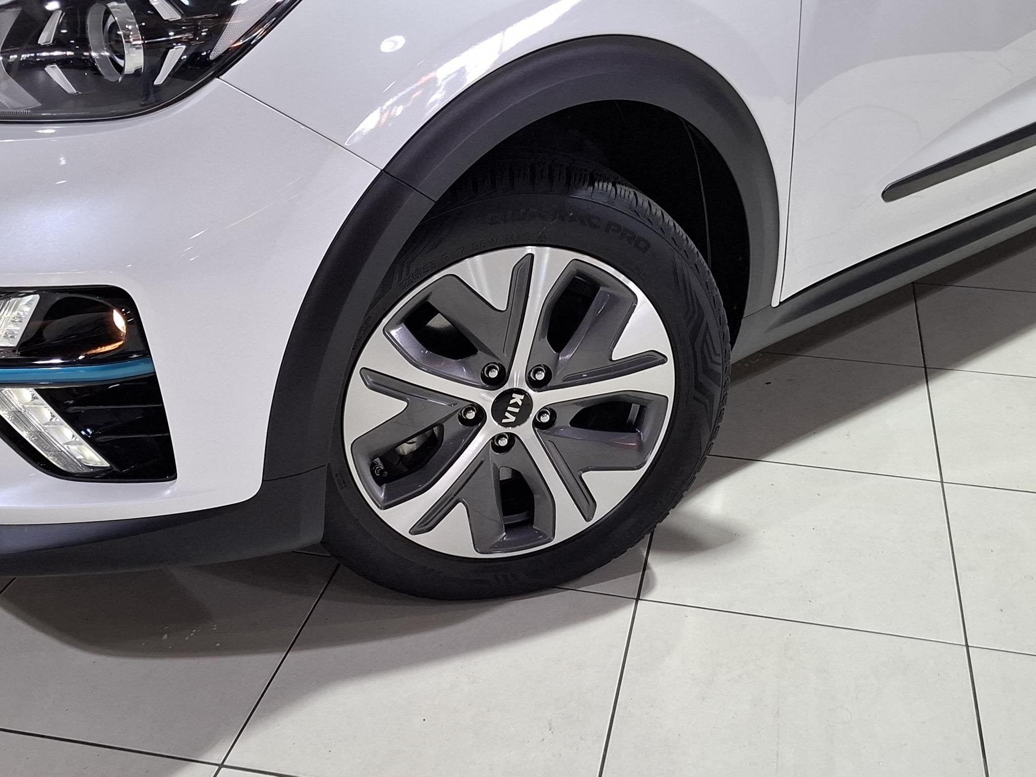 Foto 2 van Kia e-Niro DynamicLine 64 kWh SOH 100% , 100% EV, Super accu