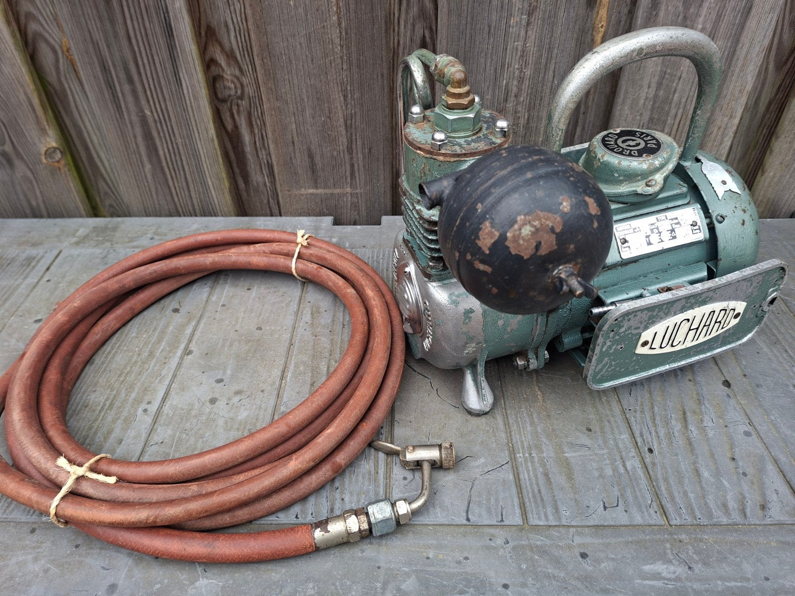 Luchard compresser mancave garage deco. geen michelin, Ophalen of Verzenden, Gebruikt, Gebruiksvoorwerp