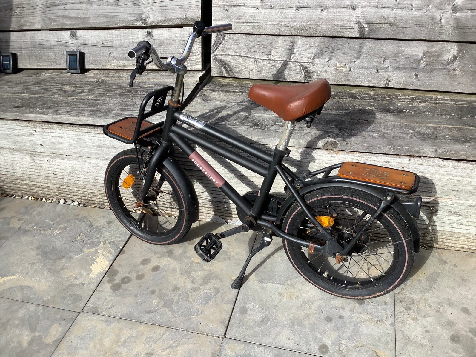 SuperSuper Kinderfiets Zwart - 16 inch, Ophalen, Zo goed als nieuw, 16 tot 20 inch