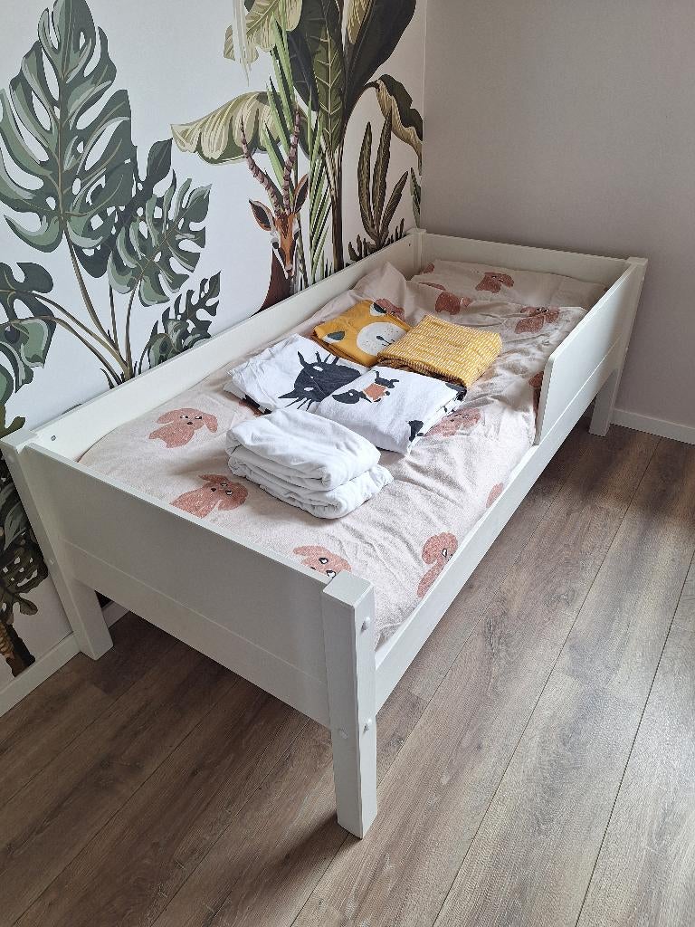 Peuterbed + toebehoren, Kinderen en Baby's, Kinderkamer | Bedden, Gebruikt, 70 tot 85 cm, 140 tot 160 cm, Ophalen