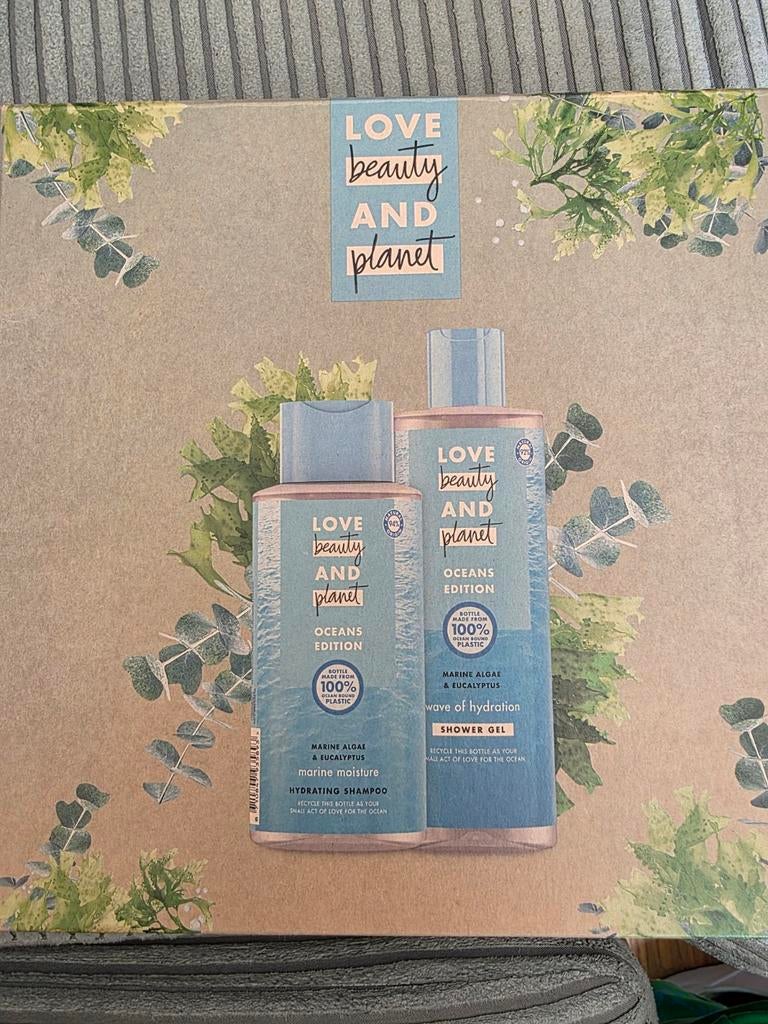 Love Beauty and Planet Shampoo & Showergel Set, Ophalen of Verzenden, Nieuw, Shampoo of Conditioner