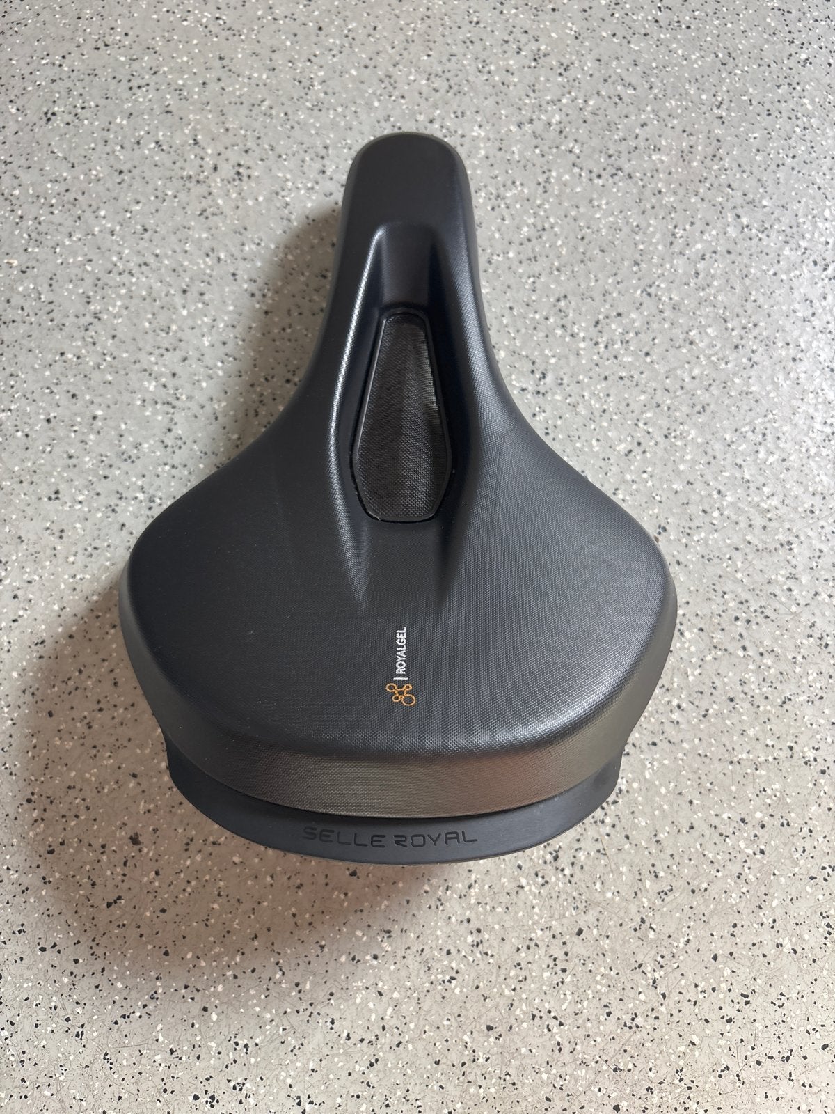 Selle Royal on open moderate fietszadel met Royalgel, Elektrische fiets, Kunststof, Ophalen of Verzenden, Zo goed als nieuw