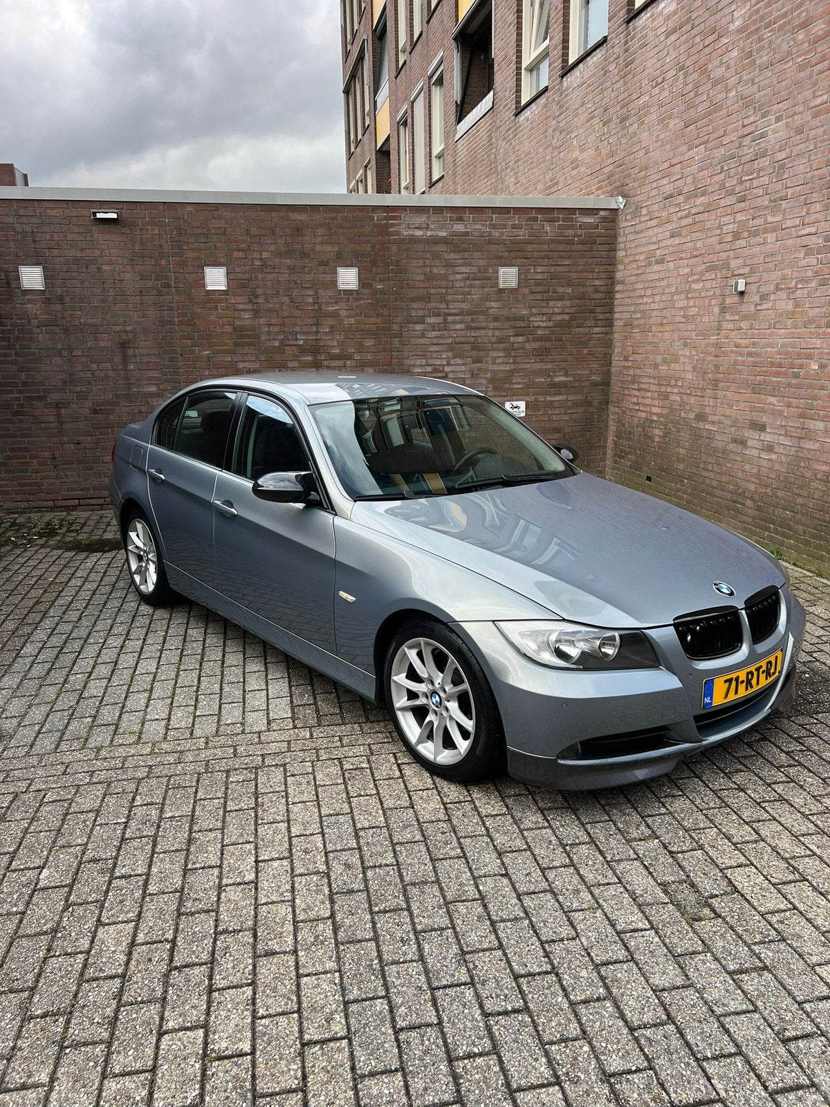 BMW 3-Serie 2.0 I 320 AUT 2005 Grijs, Auto's, 1995 cc, Origineel Nederlands, Particulier, Sedan