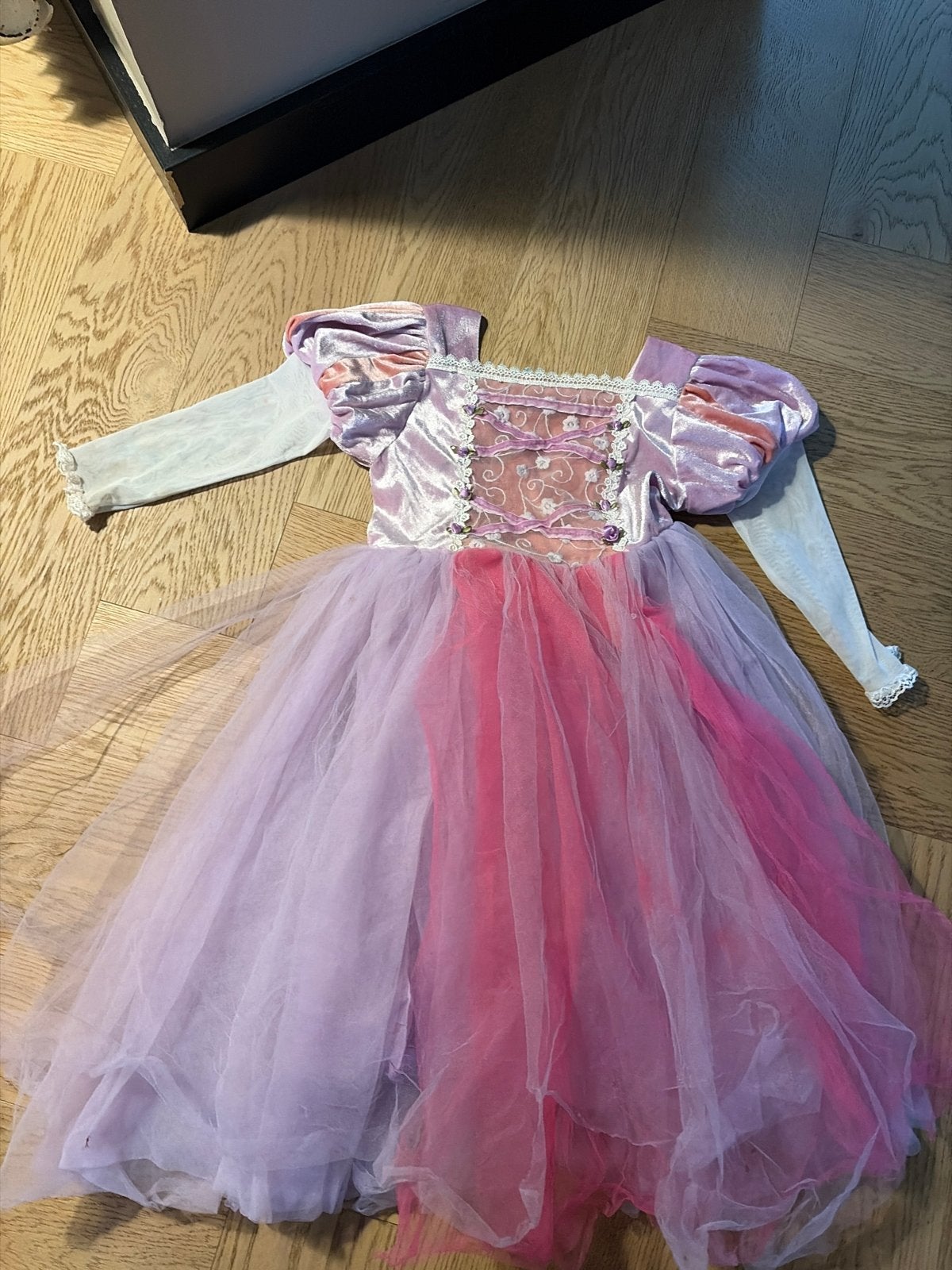Prinsessenjurk met tule, paars/roze - met kleine gaatjes, Kinderen en Baby's, Ophalen of Verzenden, Gebruikt, Meisje