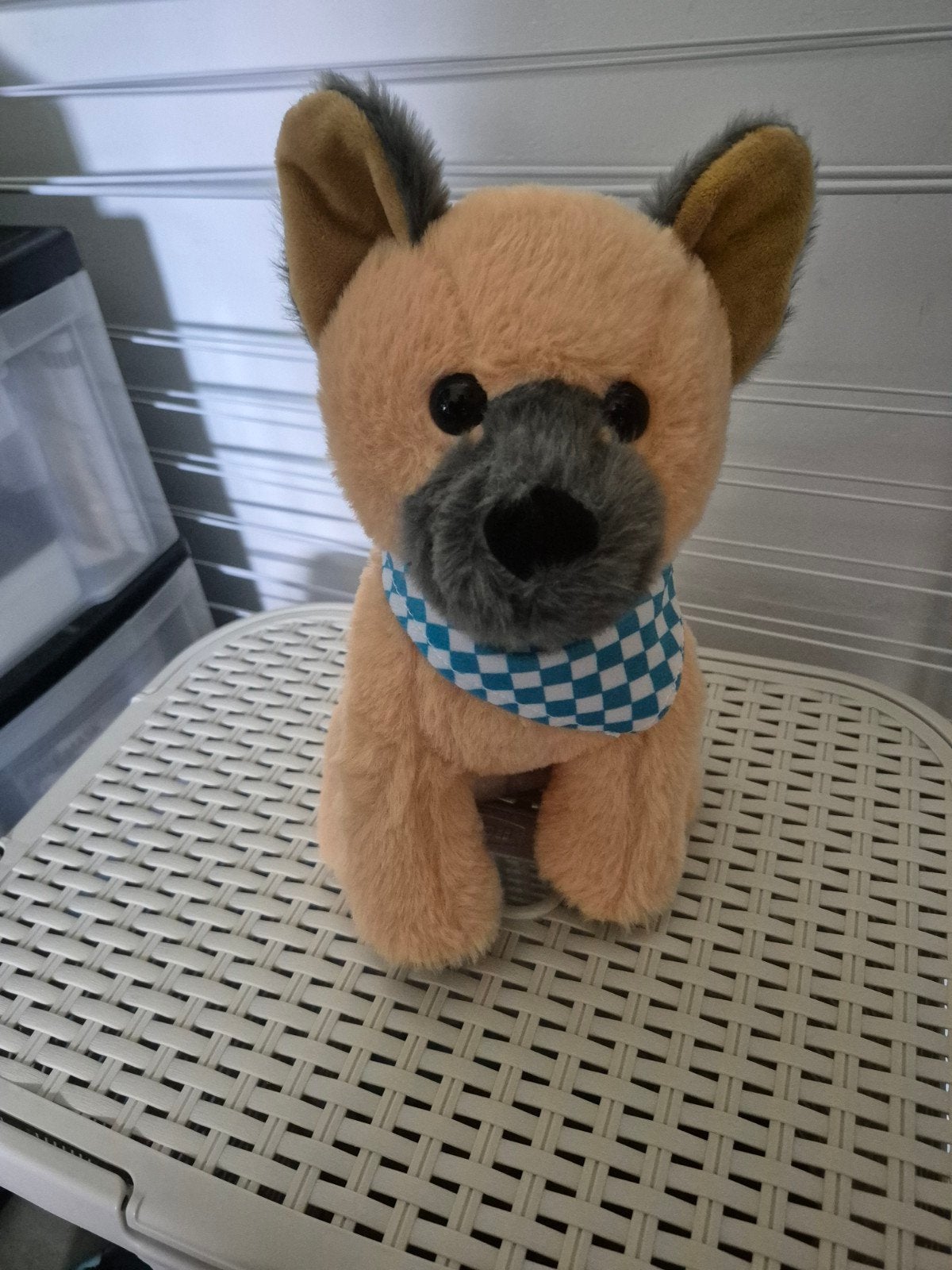 Herder hond knuffel met sjaaltje, Ophalen of Verzenden, Zo goed als nieuw, Hond