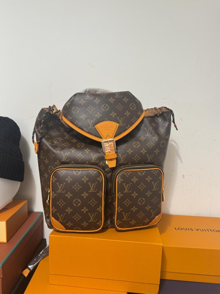 Louis Vuitton Montsouris Cargo Rugtas, Ophalen of Verzenden, Nieuw