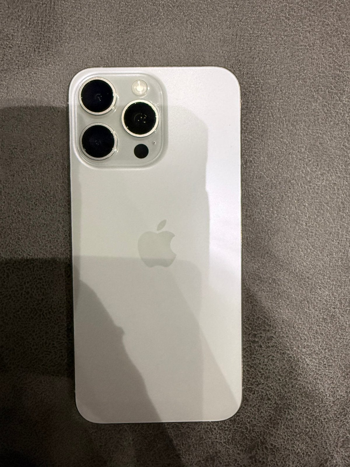 Iphone 15 pro max, Telecommunicatie, Wit, IPhone 15 Pro Max, 77 %, Zonder abonnement