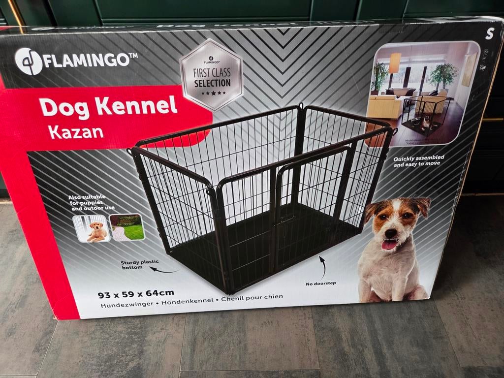 Flamingo puppy/honden kennel met bodem, Ophalen, Zo goed als nieuw, 75 tot 110 cm