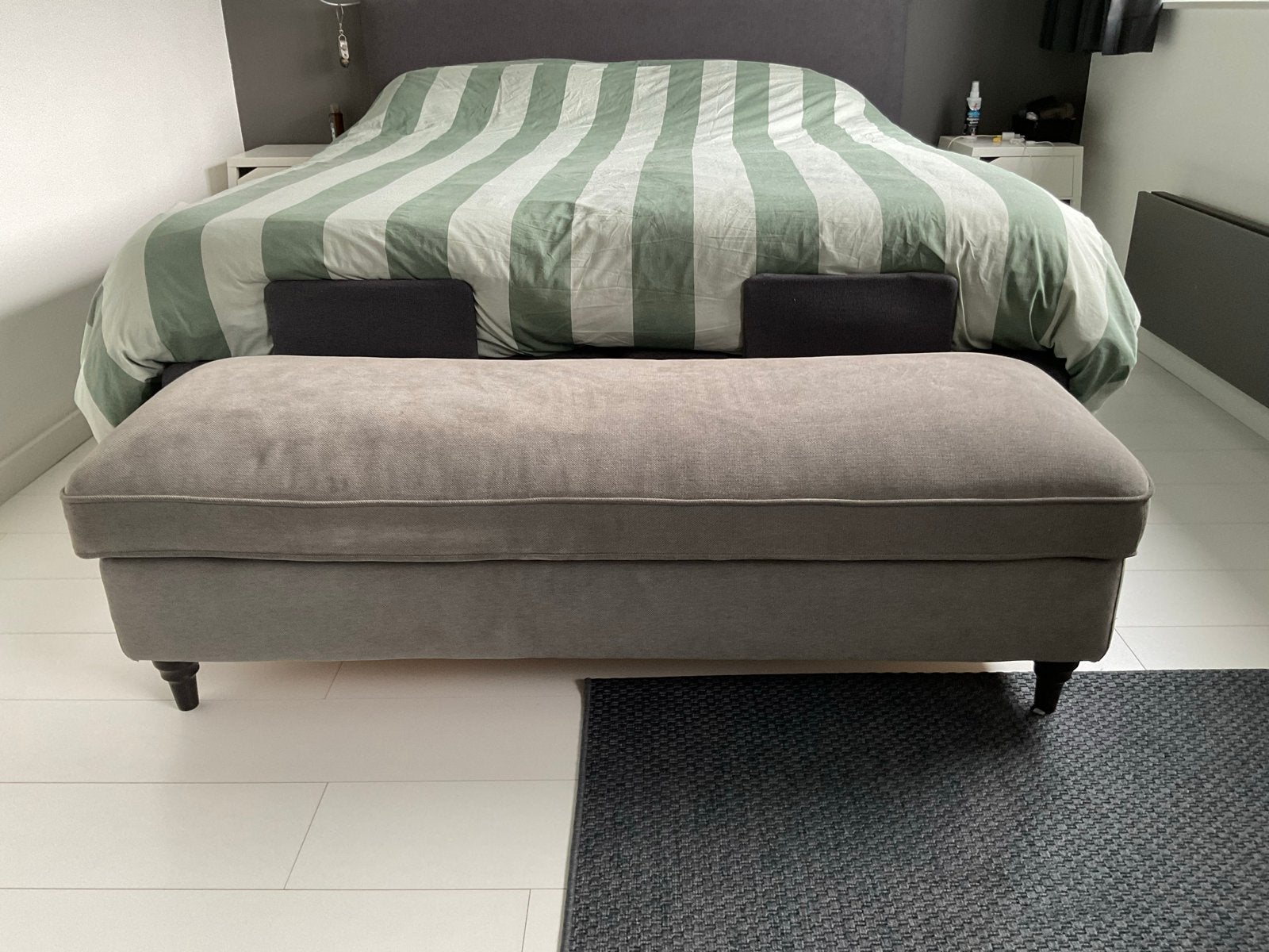 Grijze bedbank met opbergruimte, Nieuw, Gebruikt, 70 cm of minder, Tweepersoons, Ophalen of Verzenden