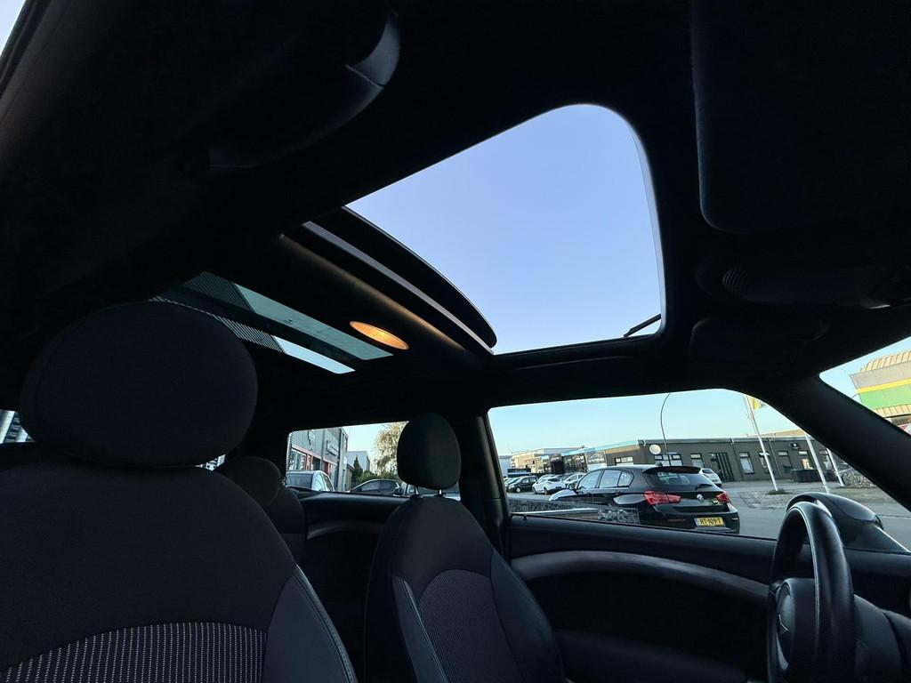 Mini Mini Clubman 1.6 Cooper | LEDER | PANO | XENON |, Auto's, Voorwielaandrijving, Gebruikt, 4 cilinders, 4 stoelen