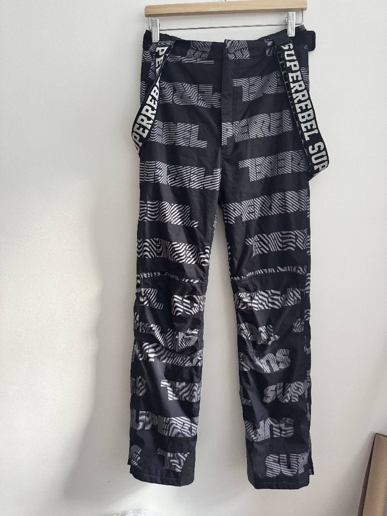 super rebel skibroek snowboard 164 bijna nieuw, Ophalen of Verzenden, Zo goed als nieuw, Jongen of Meisje, Broek