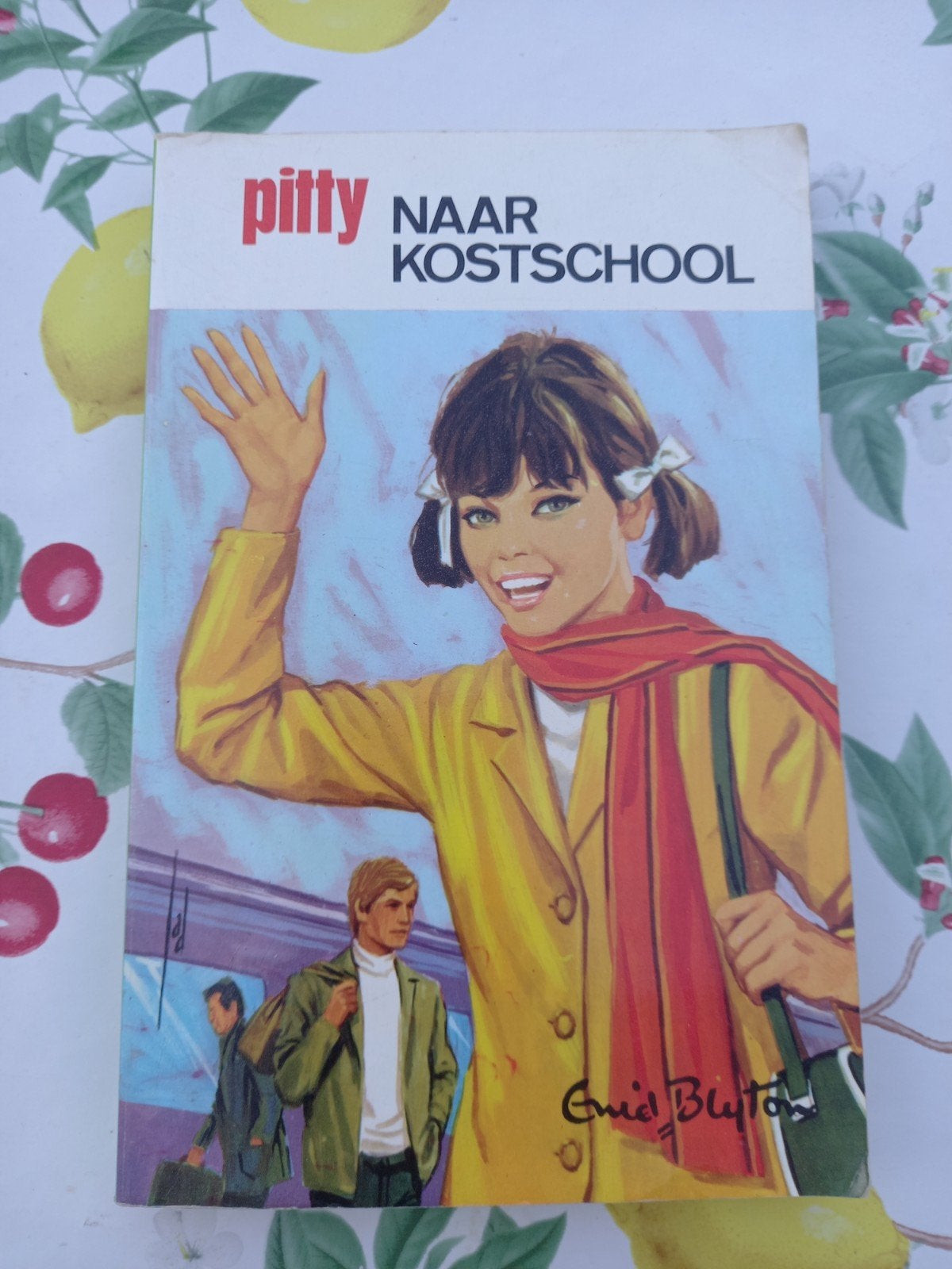M7 Pitty naar Kostschool - Enid Blyton (Vintage Jeugdboek), Boeken, Ophalen of Verzenden, Gelezen, Enid Blyton, Fictie
