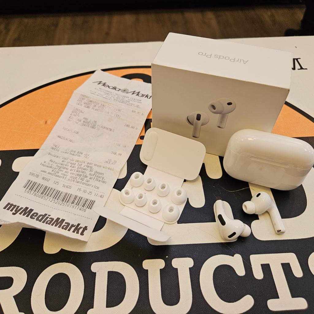 Airpods Pro 3 + Bon Okt 2025 - Zeer Mooie Staat