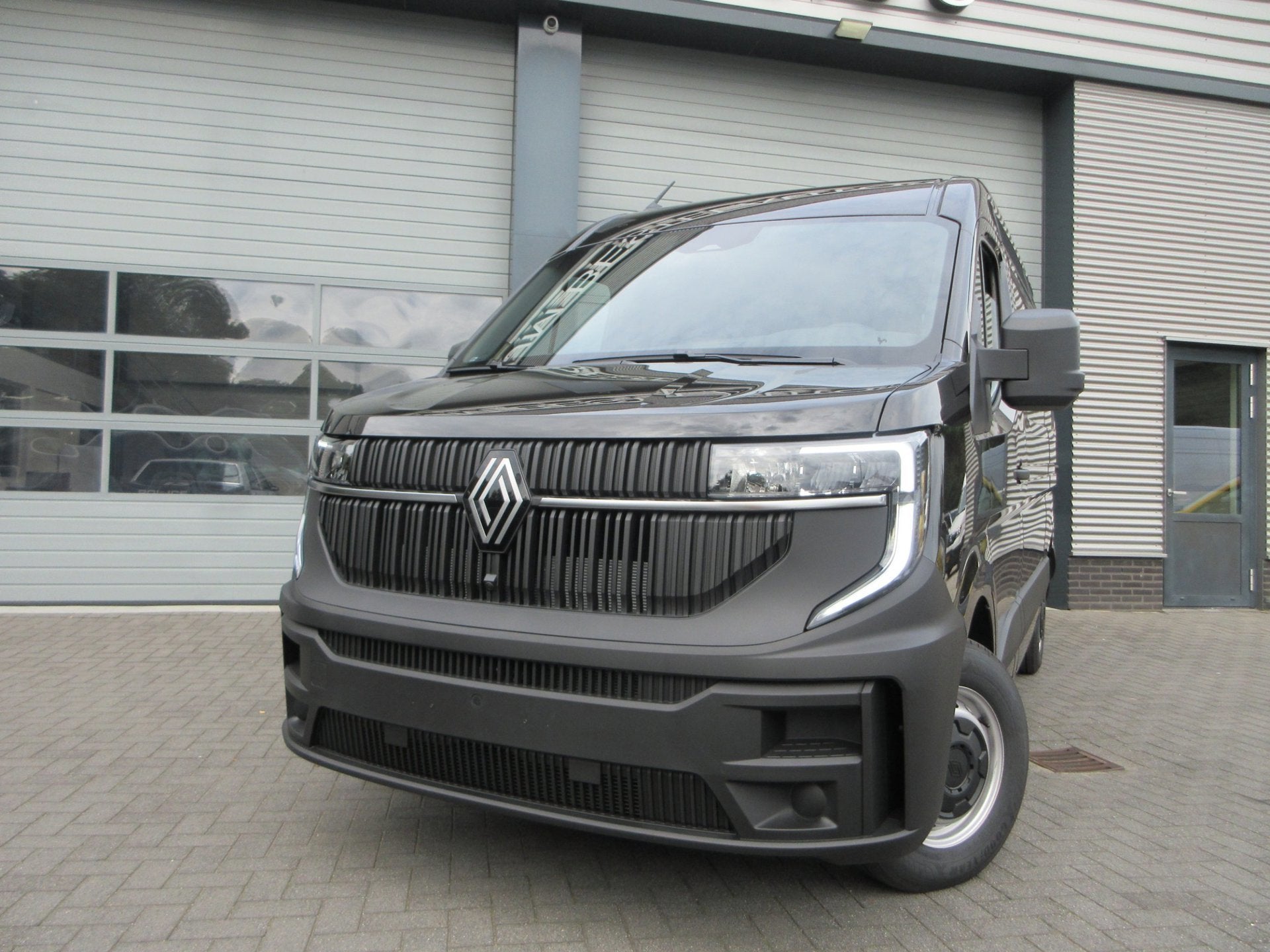 Renault MASTER E-TECH T35 L2H2 Extra long range 87 kWh navi, Auto's, Gebruikt, 143 pk, Renault, 2450 kg