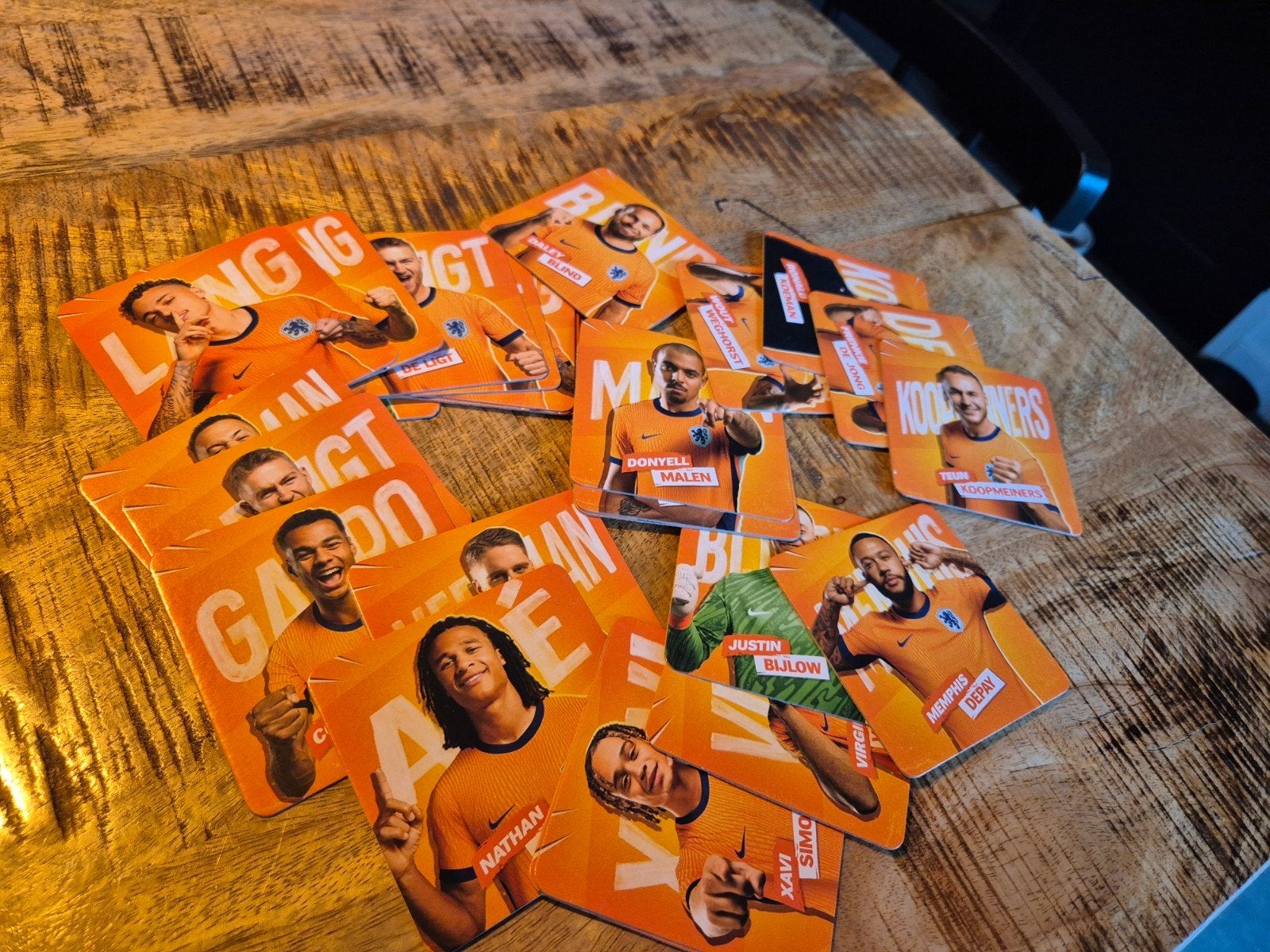 Compleet deze set van onderzetters EK 2024, Verzamelen, Supermarktacties, Albert Heijn, Ophalen of Verzenden