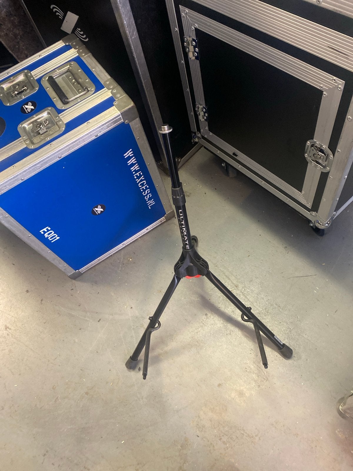 Ultimate Support gitaarstandaard (bovenstuk ontbreekt), Muziek en Instrumenten, Ophalen of Verzenden, Gebruikt, Instrumentstandaard