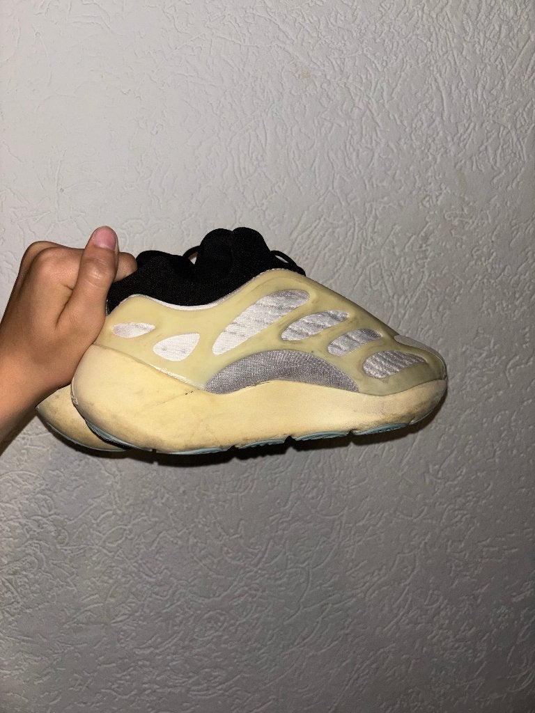 yeezy 700, Verzenden, Wit, Sneakers of Gympen, Adidas