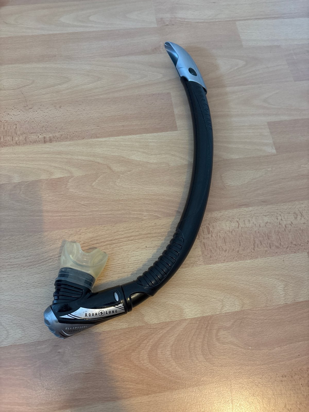 Aqua Lung Snorkel met Elliptical Purgevalve, Watersport en Boten, Snorkelen, Ophalen, Gebruikt, Snorkel