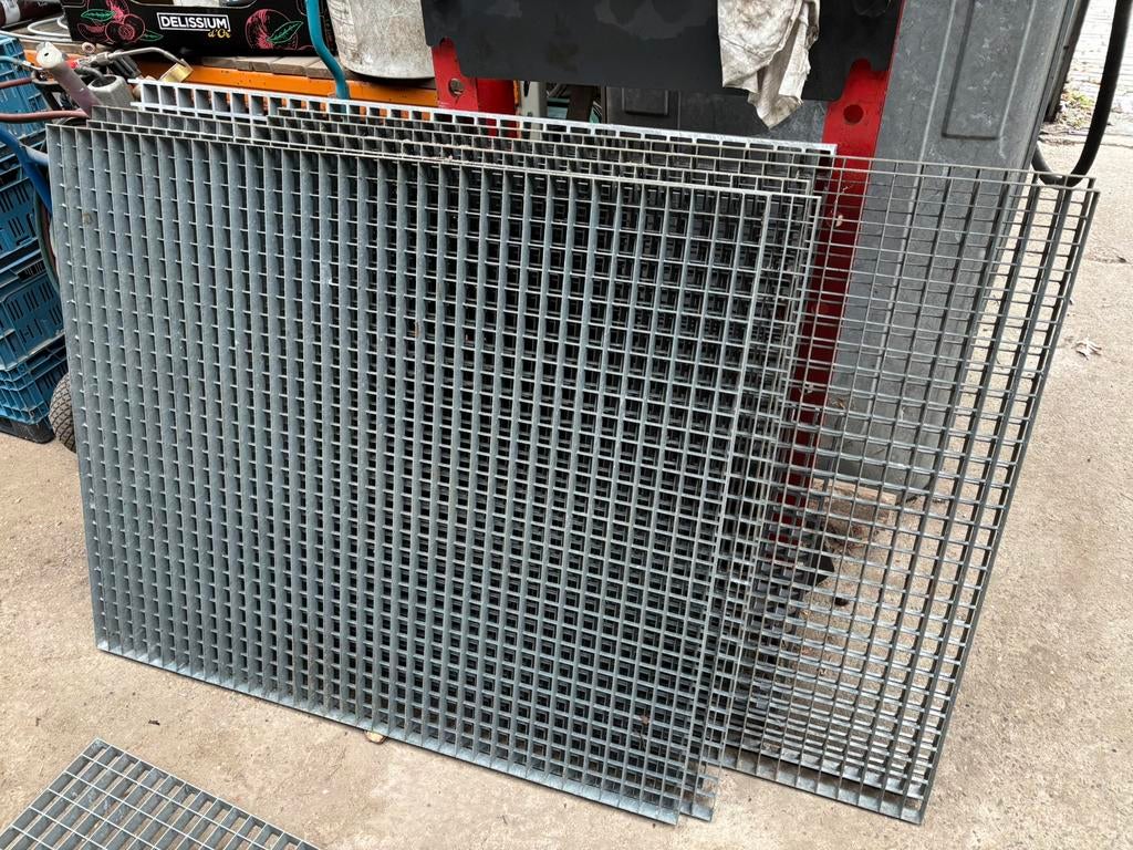 Stalen loop rooster 120x100x3 cm, 1 stuk beschikbaar, Doe-het-zelf en Verbouw, Metalen, Ophalen, Zo goed als nieuw, IJzer