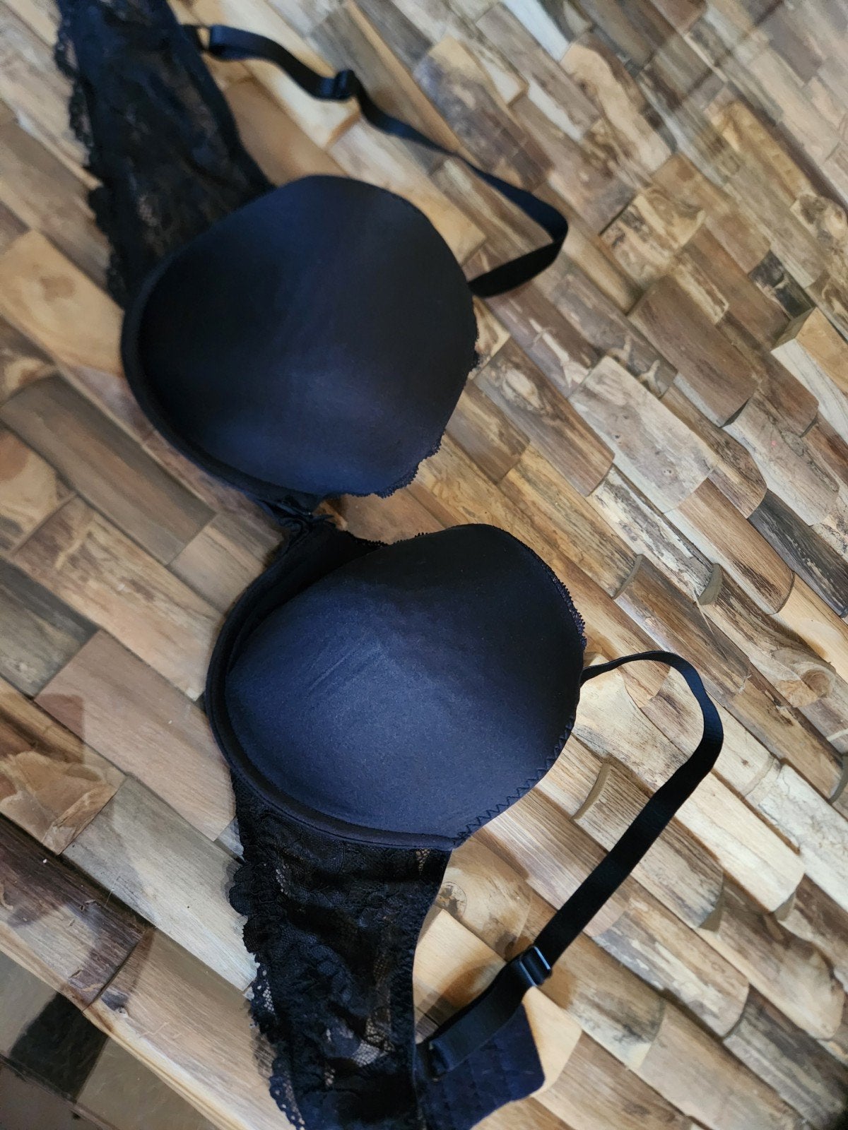 Zwarte BH 80D met lichte push-up + gratis blauwe BH 90D, Ophalen of Verzenden
