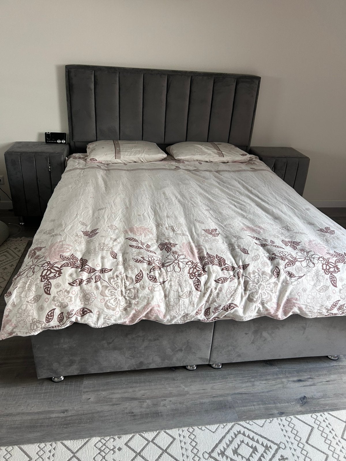 Zgan boxsprings. 160x200 Incl.nachtkastjes, Ophalen, Zo goed als nieuw, Tweepersoons, 160 cm