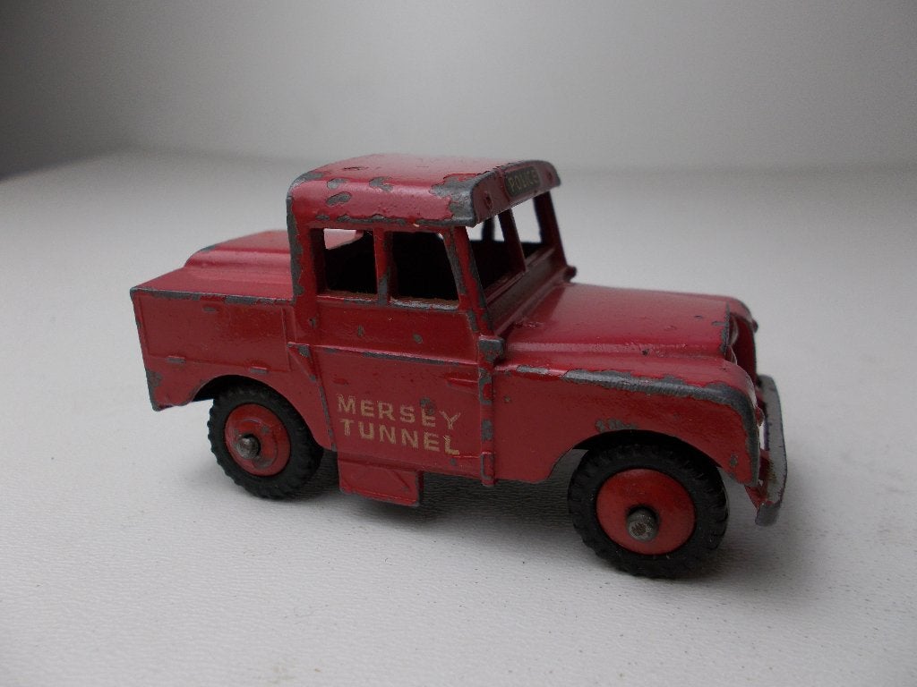 1955 Dinky Toys 255 MERSEY TUNNEL POLICE LAND ROVER., Ophalen of Verzenden, Gebruikt, Auto, Dinky Toys