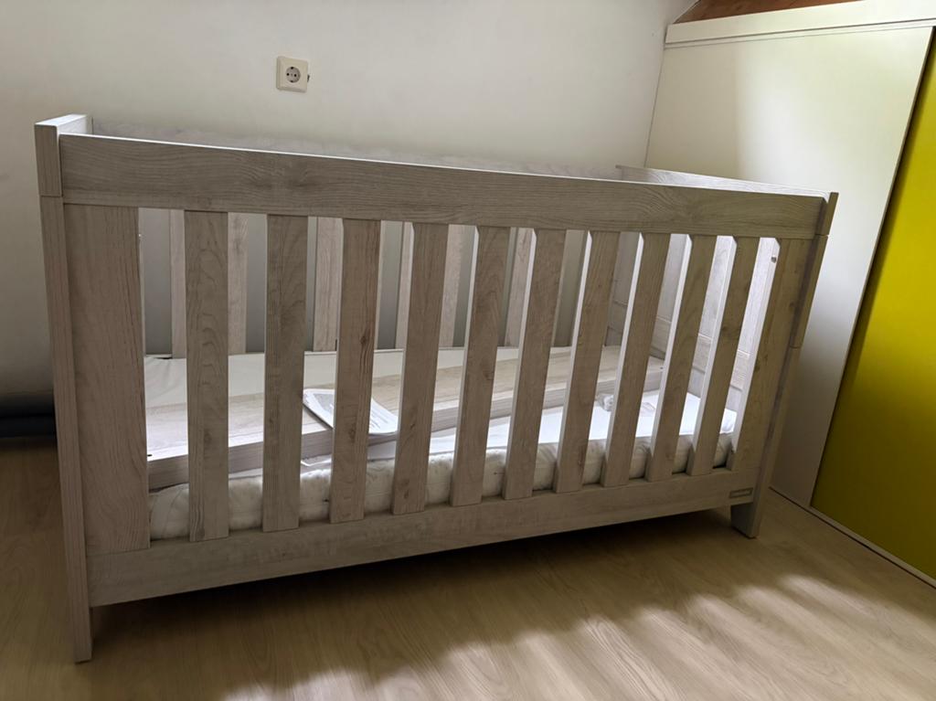 Baby - peuter meegroeibed, Ophalen, Zo goed als nieuw, Lattenbodem, Minder dan 140 cm