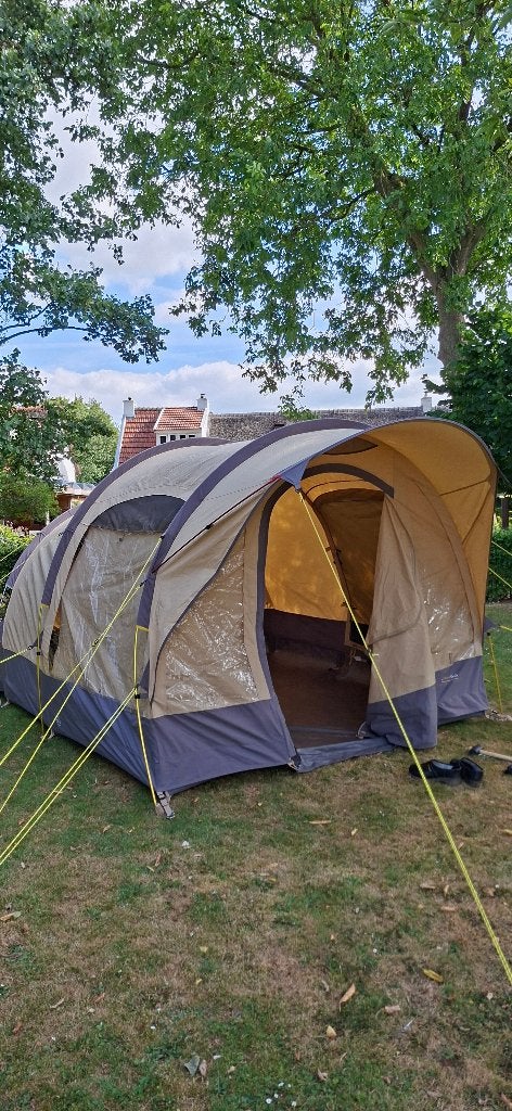 Driepersoons tent te koop, Ophalen, Zo goed als nieuw, Tot en met 3