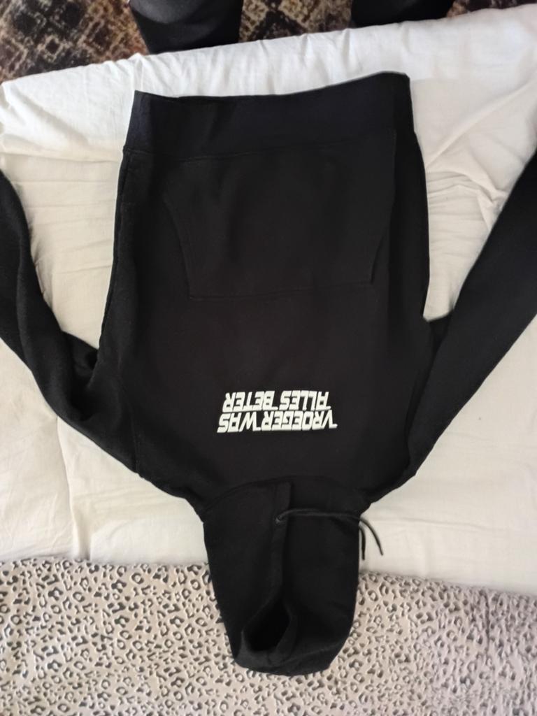 Zwarte hoodie met 'Vroeger was alles beter' opdruk, Kleding | Heren, Truien en Vesten, Onbekend, Maat 48/50 (M), Zwart, Nieuw