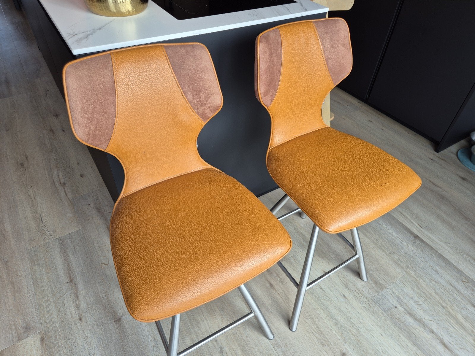 Set van 2 moderne barkrukken - okergeel kunstleer, Ophalen, Twee, Bruin, Modern