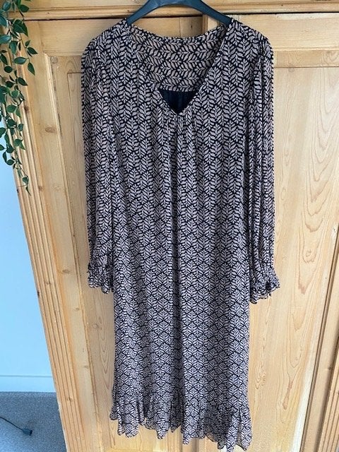 Moliin Copenhagen jurk maat M, tot halverwege kuit, Kleding | Dames, Ophalen of Verzenden, Zo goed als nieuw, Maat 38/40 (M), Onder de knie