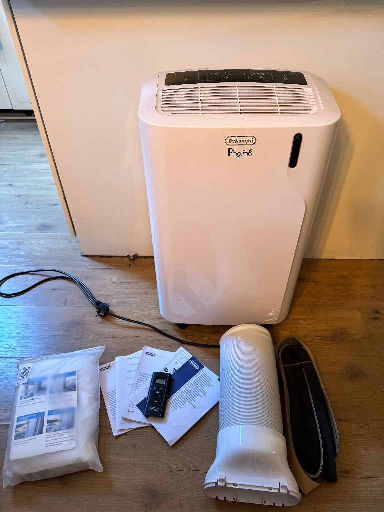De'Longhi Pinguino PAC EM90 Silent Mobiele Airco, Ophalen, Koelen en Ontvochtigen, Timer, 3 snelheden of meer